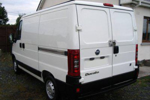 Wypozycz Van Fiat Ducato 2.0 JTD SWB