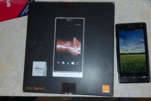 Sony experia S