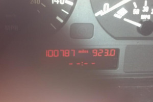 BMW 318i 100milage