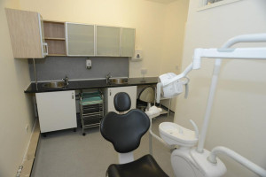 Surgery / Dental Clinic for rent Fully Fitted
