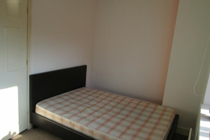 Przestronny i czysty pokoj do wynajecia w Bolton, Manchester