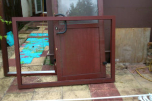 SPRZEDAM ALUMINIOWE DRZWI I OKNO