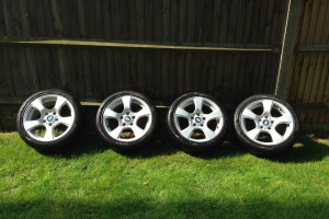 Oryginalne alufelgi 17" BMW z oponami Pirelli Euphoria na sprzedaz!!