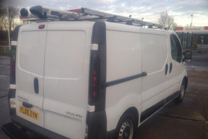2005 Vauxhall VIVARO 1.9Diesel tax mot stanidealny