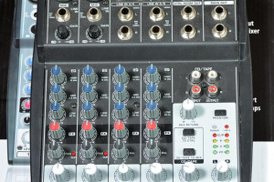 Gitara + mixer + głośnik