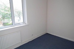 Londyn SE28 8LN DOM z ogrodem i pryw parkingiem wliczony Council Tax