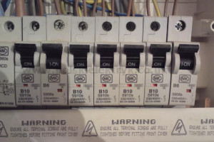 Elektryk - Domestic, Commercial, Testy, Raporty A-Z