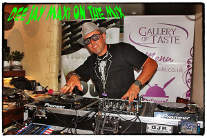 PRZEBOJOWY DEE JAY I WOKALISTKA PROFESJONALNIE  LIVE!