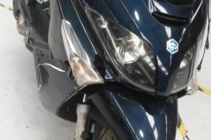 Piaggio X EVO 400ie, 2008, uszkodzony, do naprawy lub na czesci.
