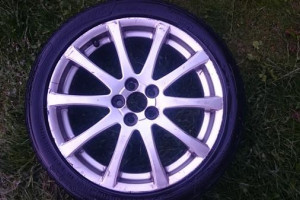 felgi alu z oponami zimowymi toyota avensis