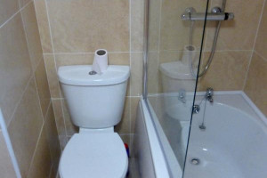 POKOJE DO WYNAJĘCIA LIVERPOOL BOTTLE -WIFI- PRYWATNY LANDLORD