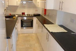 DONCASTER - ZADBANE POKOJE DO WYNAJĘCIA  – PRYWATNY LANDLORD - WIFI