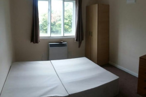 2 bedroom Flat