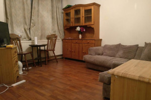 Wielki dom 2-osobowy z 2 oddzielnych odbiorów w East Ham do £ 1750 miesięcznie.