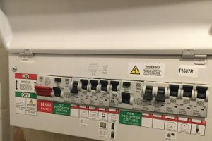 Elektryk szuka pracy dorywczej