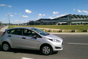 Przylatujesz do Gdańska? Potrzebujesz auta? Wynajem aut bez kaucji Gdańsk Lotnisko 24 h.