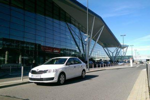 Przylatujesz do Gdańska? Potrzebujesz auta? Wynajem aut bez kaucji Gdańsk Lotnisko 24 h.