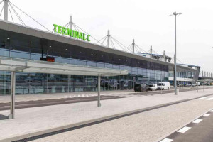 Transfer_0,85zł km_Przewóz_Transport_Lotnisko_PYRZOWICE_W-wa_AIRPORT