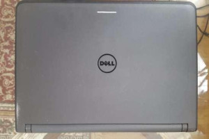 Laptop Dell Latitude 3340