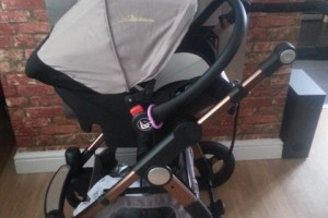 Wózek - spacerówka - fotelik samochodowy