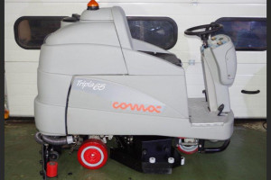 Maszyna czyszcząca Comac Tripla 65B