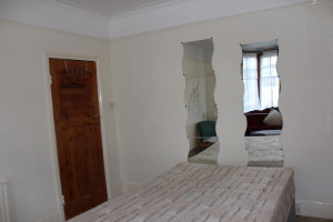 DUŻA ŁADNA JEDYNKA 3.STREFA OD ZARAZ,