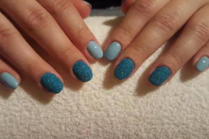 Manicure hybrydowy