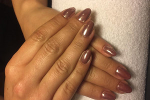 Manicure hybrydowy