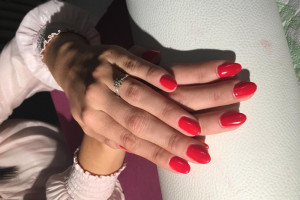 Manicure /pedicure