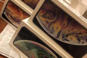 ORDER :iPhone XS MAX 64Gb,256Gb,512Gb Full Package Box- Factory Sealed