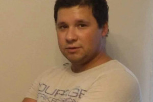 silny lecz delikatny