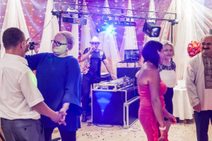 PRZEBOJOWY DEE JAY i WOKALISTKA PROFESJONALNIE LIVE!