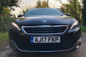 Peugeot 308 1.2 PureTech Allure AUTOMATIC