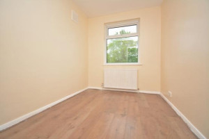 DWU POKOJOWE MIESZKANIE Z OGRODEM !!!