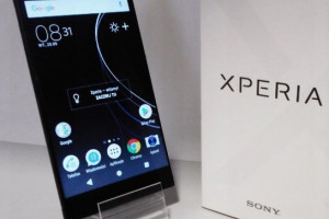 Sony Xperia XA1 - 32GB - Black (Unlocked) Smartphone+Case