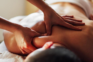 POSZUKUJE DZIEWCZYN DO PRACY