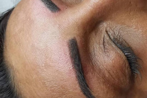 MICROBLADING BRWI  UZUPELNIANIE WLOSKOW BRWI Z GWARANCJA NATURALNEGO EFEKTU