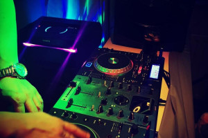 DJ i disco na rozny rodzaj imprez...