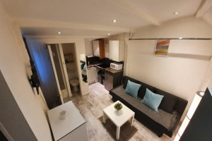 Ladne studio z wlasnym patio I  storage/shed przy Norbury