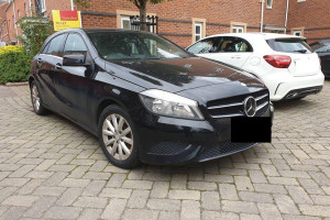 MERCEDES BENZ A180 2015