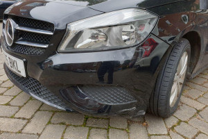 MERCEDES BENZ A180 2015