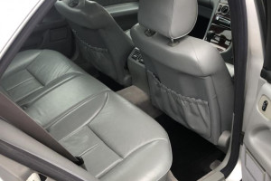 Sprzedam Mercedesa E 280 z malym przebiegem