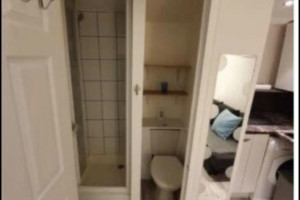 Ładne studio flat , kawalerka z własnym patio i storage na Norbury/streatham