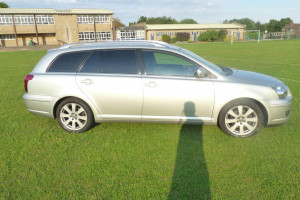 TOYOTA AVENSIS T3-X 2.0D-4-D