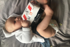 Zostalam sama z niemowlakiem potrzebuje pomocy I ochrony