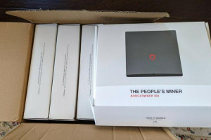 NEW BOBCAT MINER 300 Helium HNT Hotspot Miner New