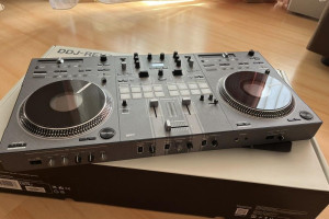 Pioneer DJ DDJ-REV7 Professional DJ Controller for Serato DJ Pro