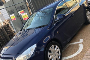 Sprzedam INSIGNIA 2011 / sat nav 2,0 diesel, manual, 129horses