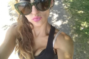 Sexy girl zaprasza do kontaktu przyjmuje u siebie wyjazdy oferuje rowniez;)