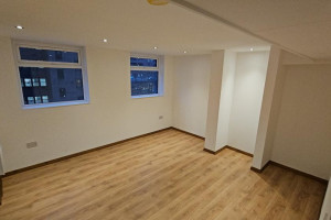 3 Bed Flat in Town Centre